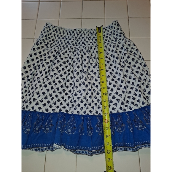 Planet Gold blue white ruffle skirt size medium floral knee length - Picture 6 of 8